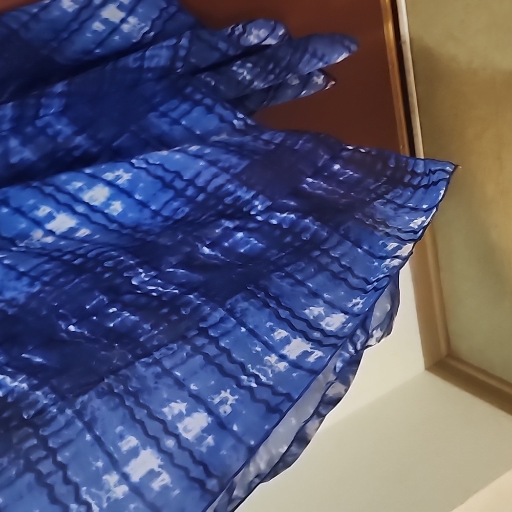 Dress - Picture 10 of 10